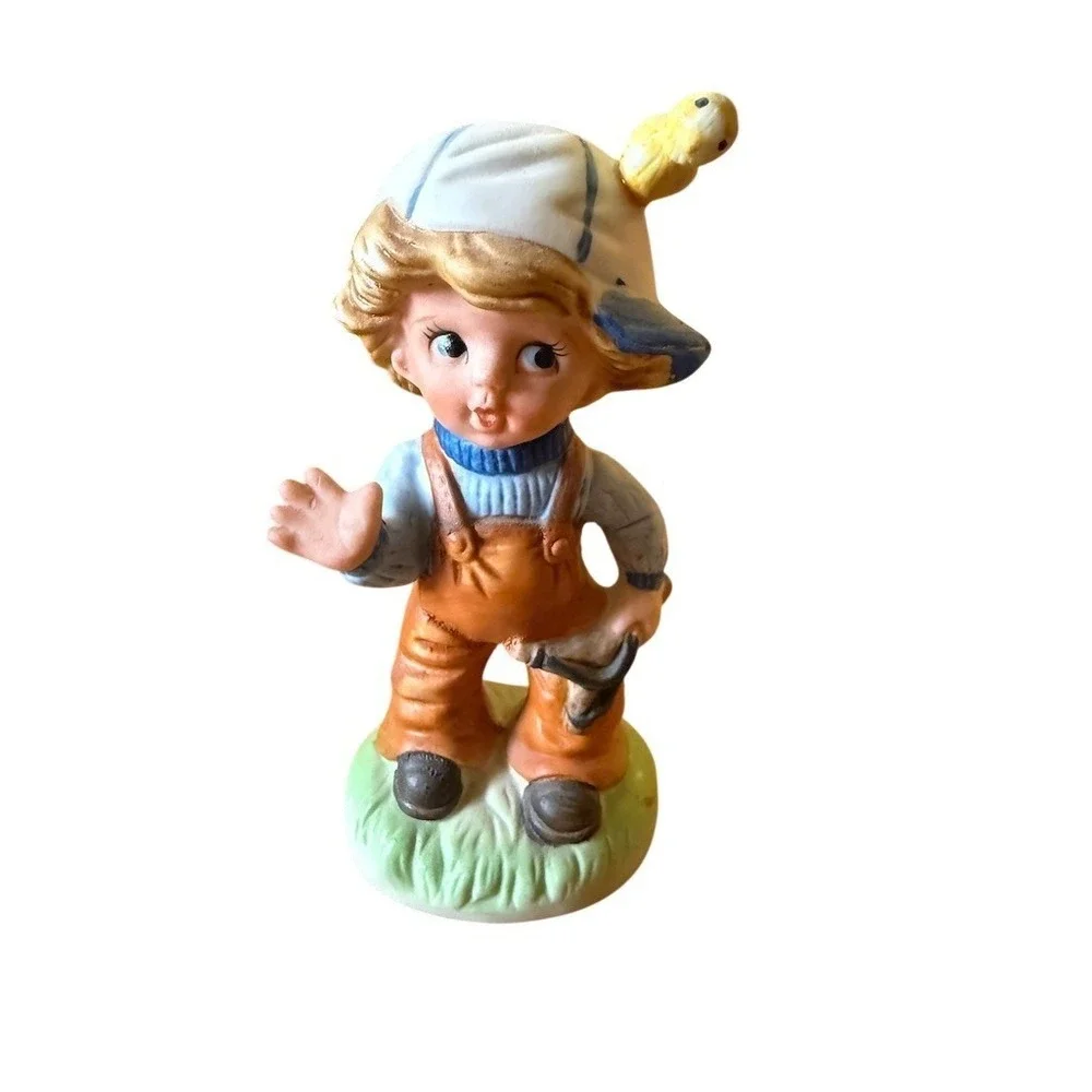 Vintage Homco Boy w/ Slingshot & Bird‎ on Hat Figurine 5 in Multicolor porcelain